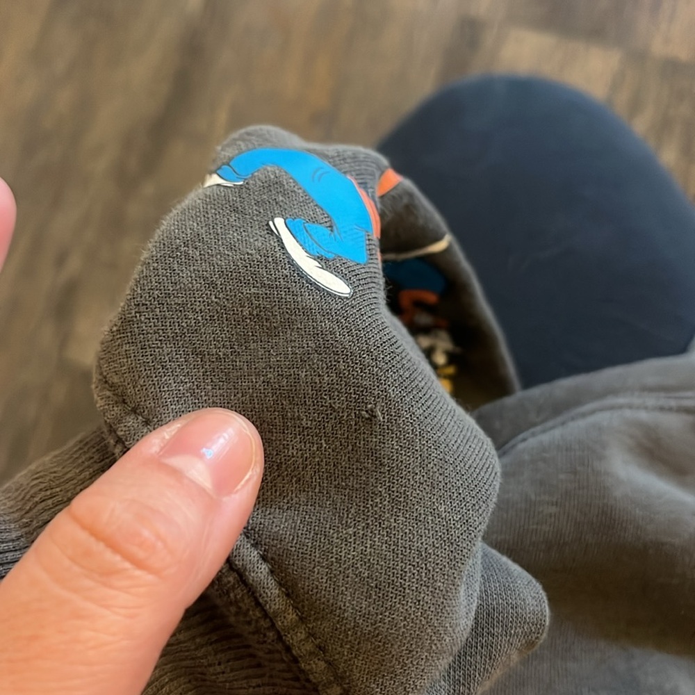 H&M Walt Disney Crewneck - Picture 8 of 8